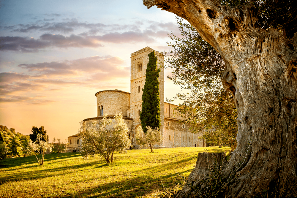 Esterno dell'Abbazia di Sant'Antimo