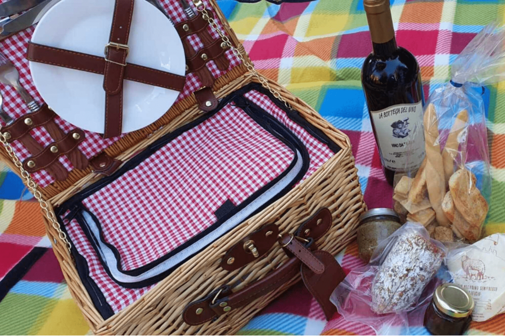 Cestino picnic con prodotti